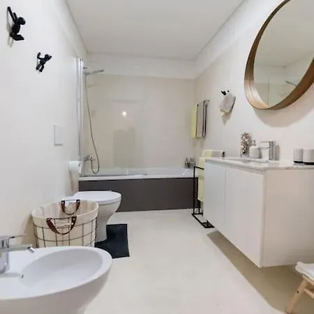 - Your Avant-garde Getaway Appartement
