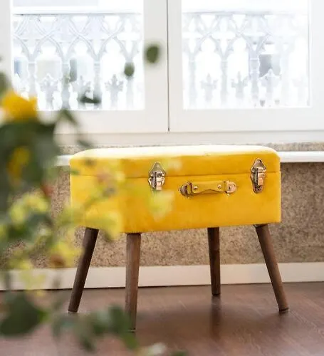 - Your Avant-garde Getaway * Порту