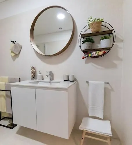 - Your Avant-garde Getaway Апартаменты Порту