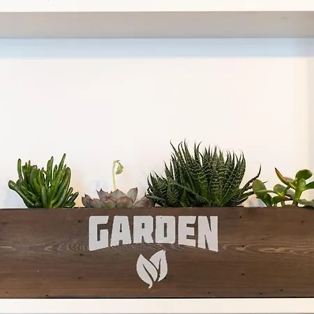 - Your Avant-garde Getaway Apartment *